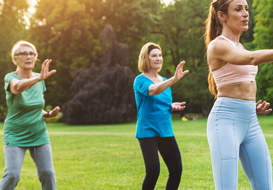 tai chi group outside sun