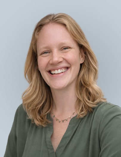 Madeline Thayer headshot